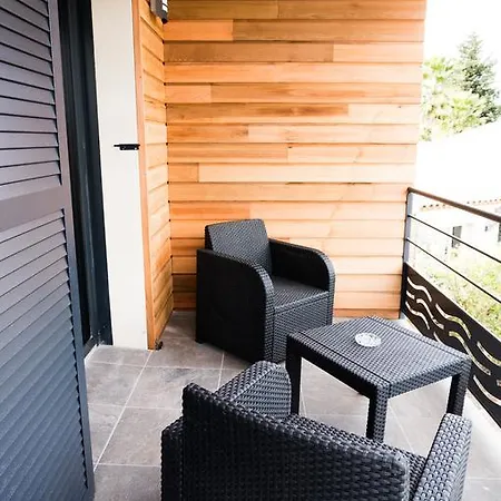 Bed & Breakfast Le Clos De L'olivade 3*