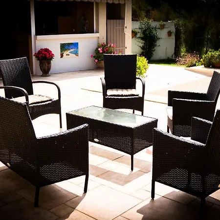 Bed & Breakfast Le Clos De L'olivade 3*